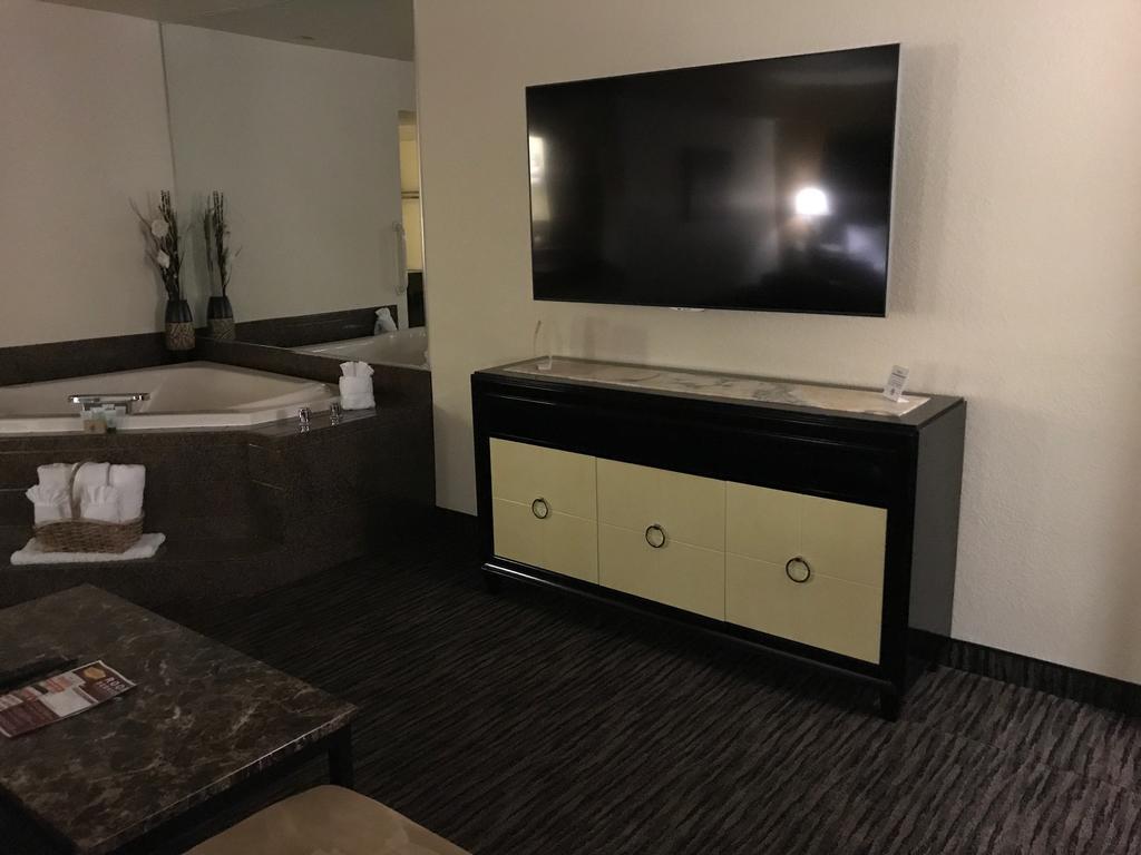 Ramada By Wyndham Terrible'S Hotel & Casino 진 외부 사진