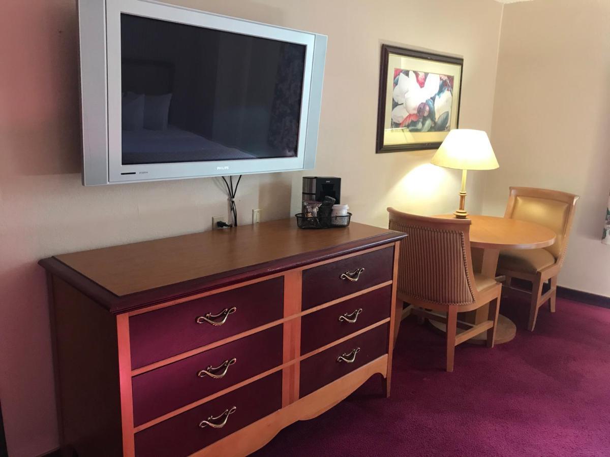 Ramada By Wyndham Terrible'S Hotel & Casino 진 외부 사진